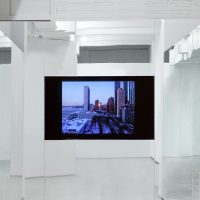 Liam Gillick. In piedi in cima a un edificio: film 2008-2019