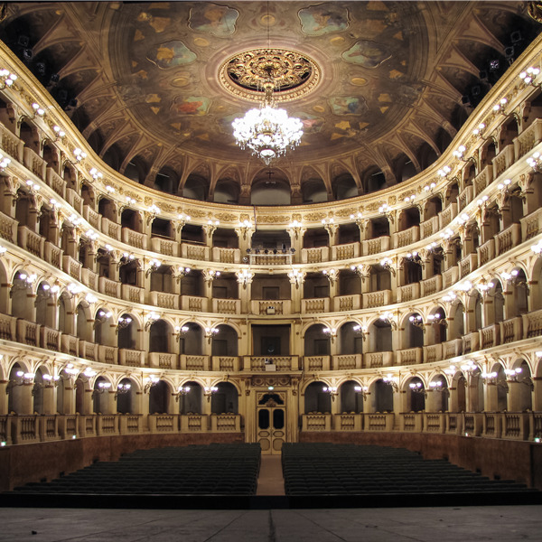Presentazione: il "Teatro Comunale di Bologna" di Piero Mioli