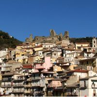 Attraverso gli occhi dei viaggiatori. La cittĆ di Nicastro: architettura e spazio urbano