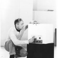 Vincenzo Agnetti. NEG: suonare le pause
