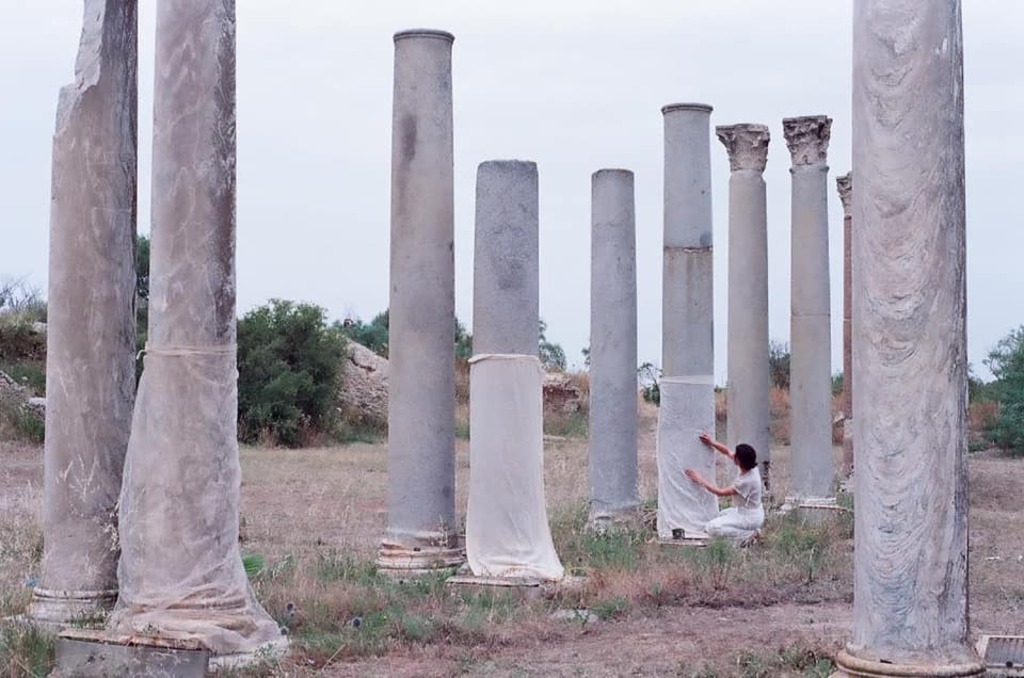 In-ruins: residenza d'artista in Calabria per ripensare il patrimonio archeologico del Mediterraneo