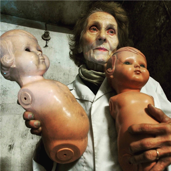 Séléne de Condat. L'hopital des poupees