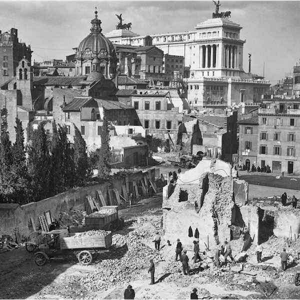 Roma tra le due guerre nelle fotografie dell'Istituto Luce