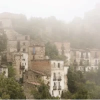 Paesi perduti. Appunti per un viaggio nelle aree interne del territorio italiano