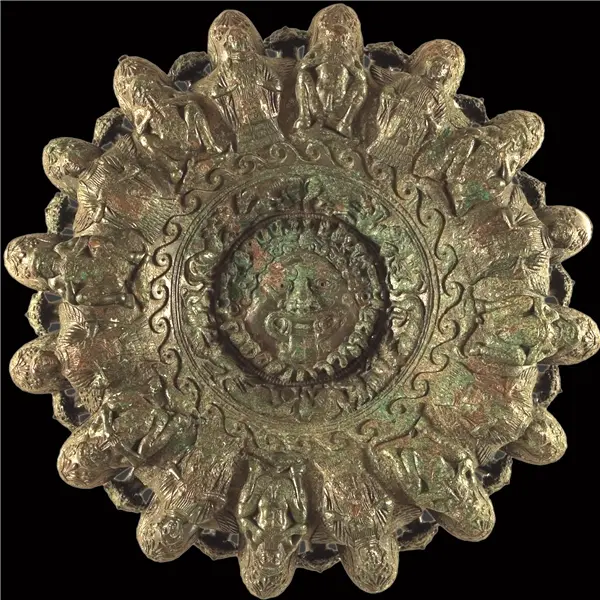 Il lampadario di Cortona. Dal collezionismo delle origini alle raccolte contemporanee