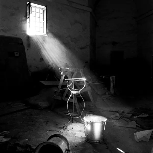 Tra luci e ombre. Tracce di vita dal carcere - Mostra collettiva