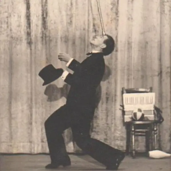 In equilibrio - Acrobati, giocolieri, saltimbanchi tra circo e varietà in Europa 1930-1960